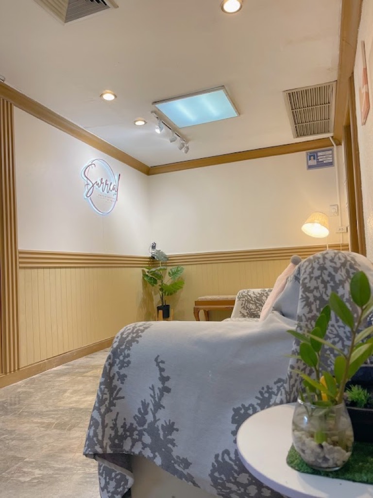 Surreal Physiotherapy Clinic Silom