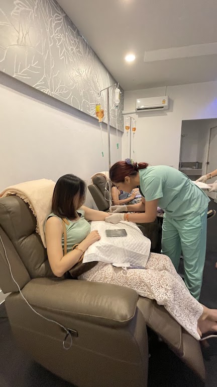 DR.REVIVE IV Therapy & Anti-Aging at W district